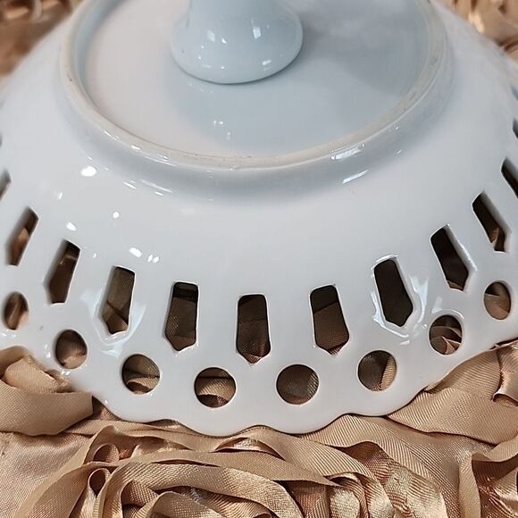 Vintage Thames Handpainted Dainty Violet Pedestal Cutwork Dish Coquette Bridal - Picture 7 of 9